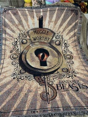 Warner Bros. Fantastic Beasts And Where To Find Them 50” X 60” Tapestry Throw -
